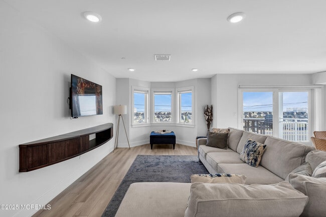 Building Photo - 150 Ocean Ave