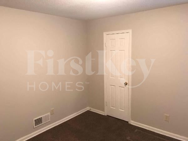 Building Photo - 5011 Autumnwood Dr