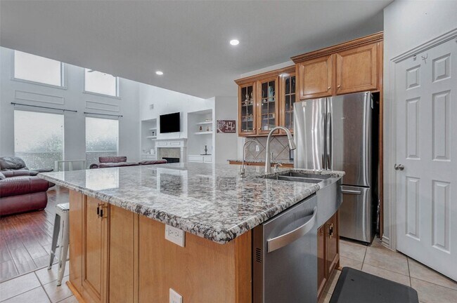 Building Photo - 26511 Cresent Cove Ln