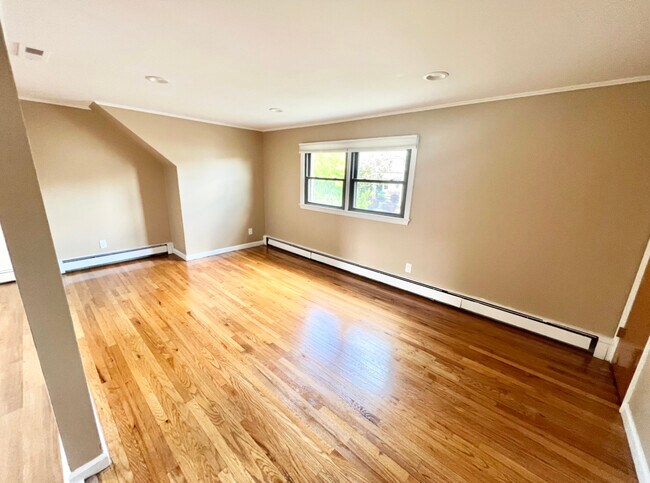 Building Photo - 1 Gerry St