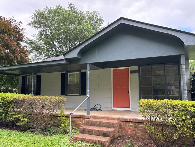 Primary Photo - Nice 2 BR House off McKnight Mill Road