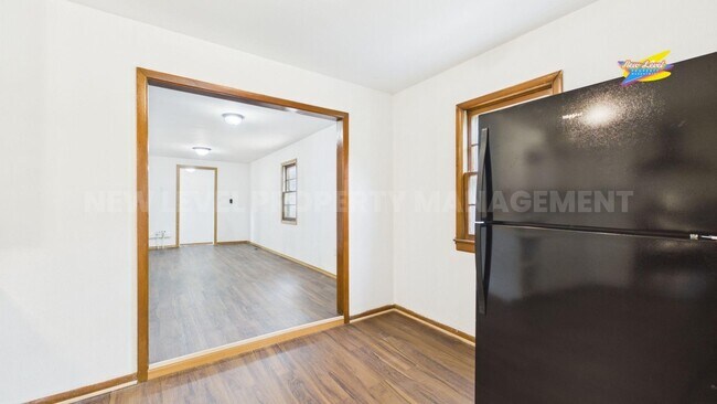 Building Photo - 4704 SW 101st Terrace