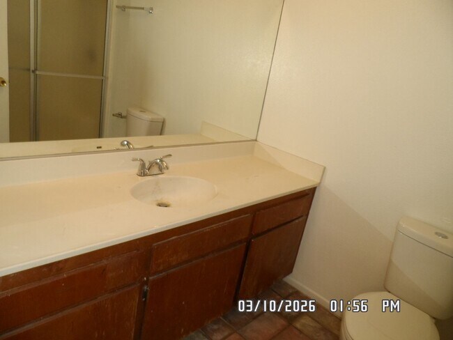 Building Photo - 3 Bedrooms, 1.75 Bathrooms, Approx. 1542 sq. ft., 2 Car Garage, Covered Patio, Large Fenced Corne...