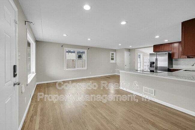 Building Photo - 2761 S Hazel Ct