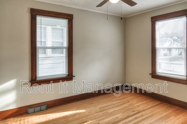 Building Photo - 1220 S 55th St
