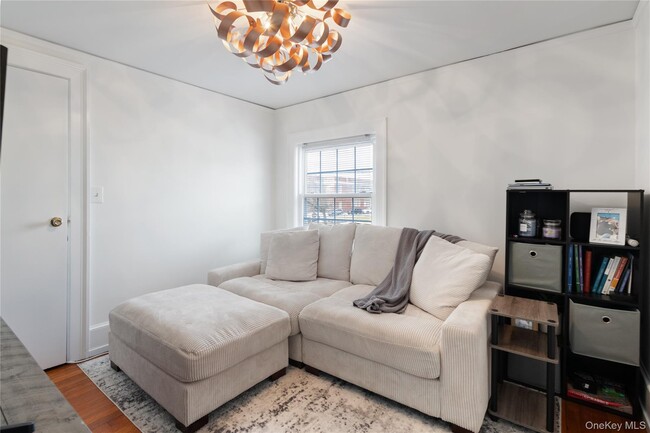 Building Photo - 38 Forest Ave