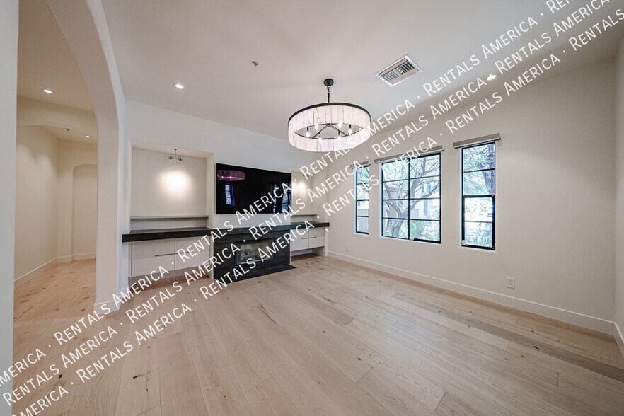 Building Photo - 20704 N 90th Pl