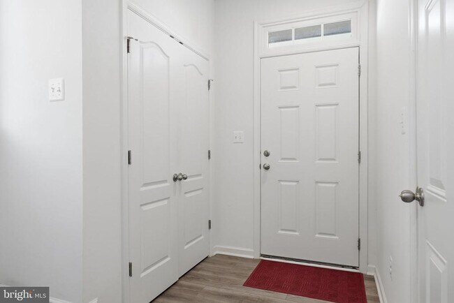 Building Photo - 38 Kirby Ct