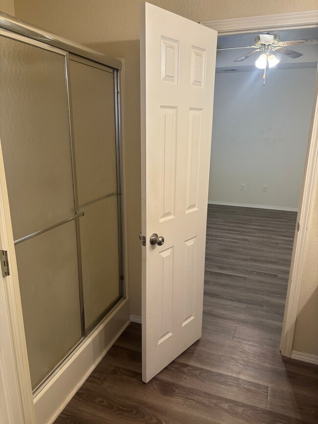 Building Photo - 600 Woods Dr