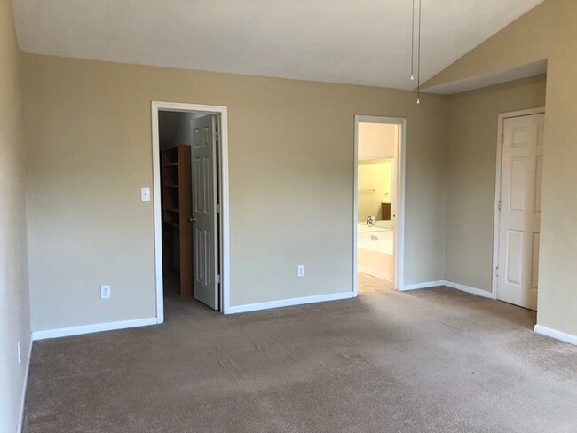 Building Photo - 1301 Whistle Town Ct