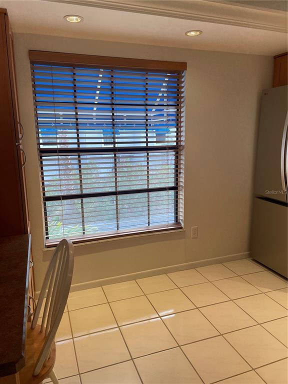 Building Photo - 745 Pinellas Bayway S