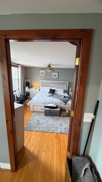 Building Photo - 190 N Main St