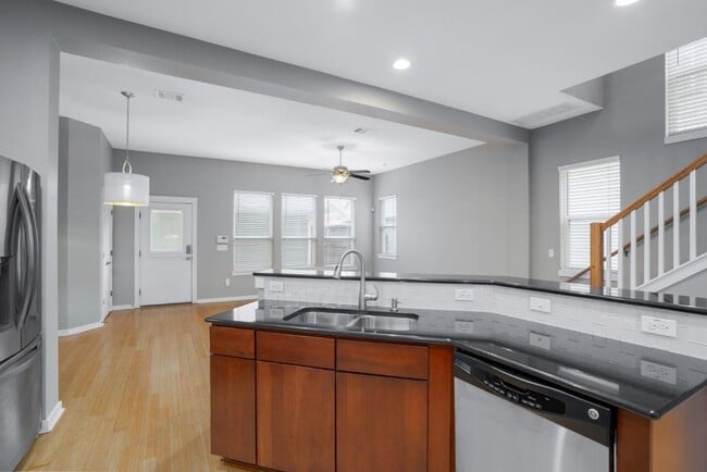 Building Photo - 4240 Berkman Dr