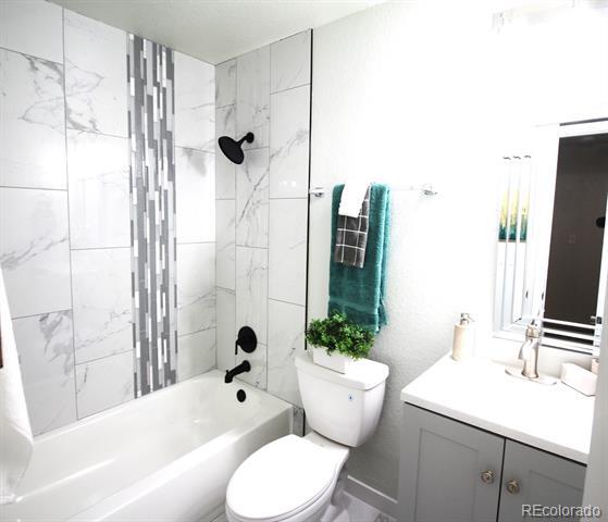 Building Photo - 1486 S Pierson St