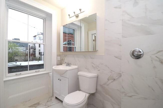 Building Photo - 58 8th St