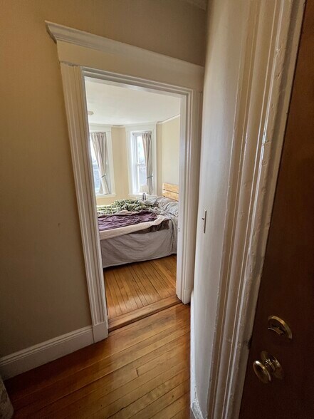 Building Photo - 12 Farrington Ave