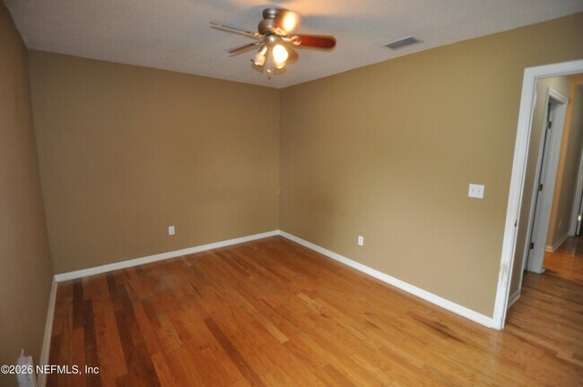 Building Photo - 1414 Blue Eagle Way E