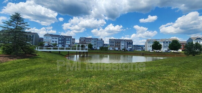 Building Photo - 408 Slick Terrace