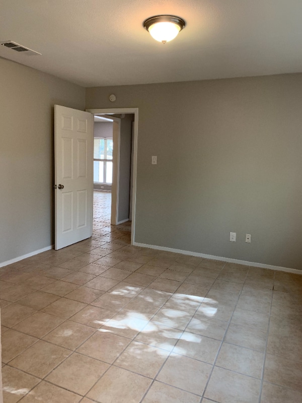 Building Photo - 4501 Dorsett Oaks Cir