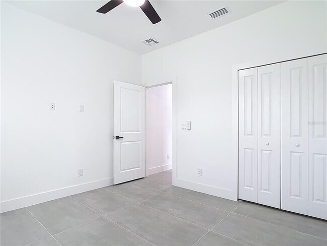 Building Photo - 2054 Kendis St