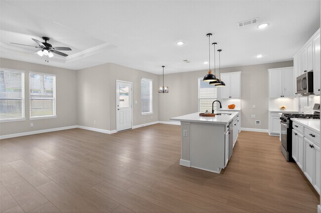 Building Photo - 2080 Lost Timbers Dr