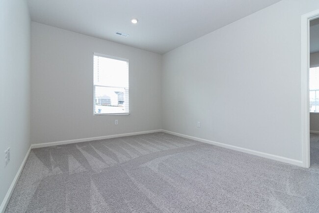 Building Photo - 104 Ashwood Ave