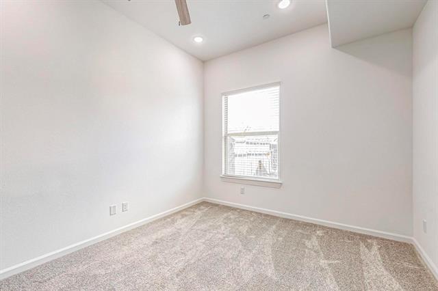 Building Photo - 329 Mule Deer Mews