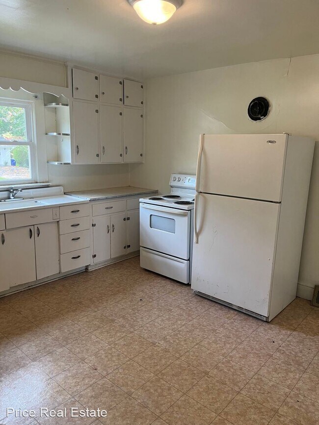 Building Photo - 3 br, 2 bath House - 403 Jackson Street