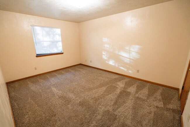 Building Photo - 1224 Brafforton Dr