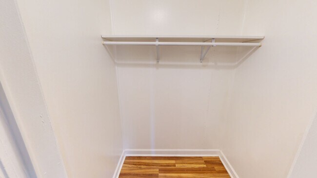 Building Photo - $500 OFF First Month's Rent! 3 Bedrooms wi...