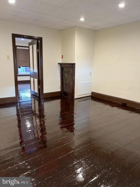 Building Photo - 138 S Queen St