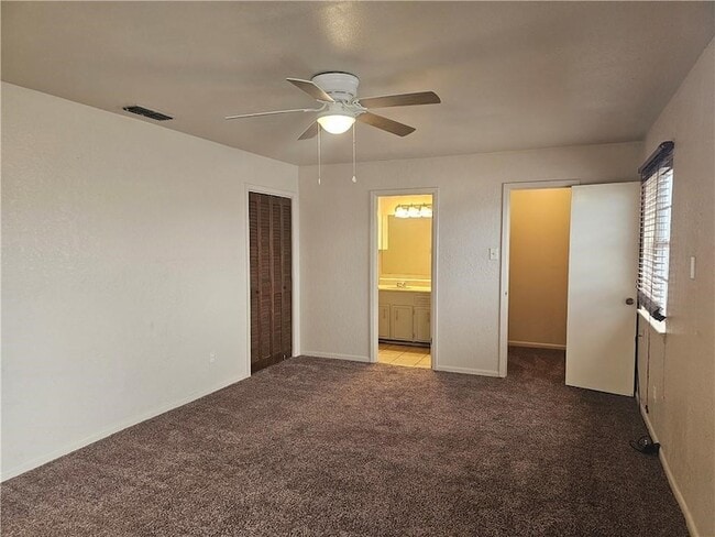 Building Photo - 2011 Pecan Dr