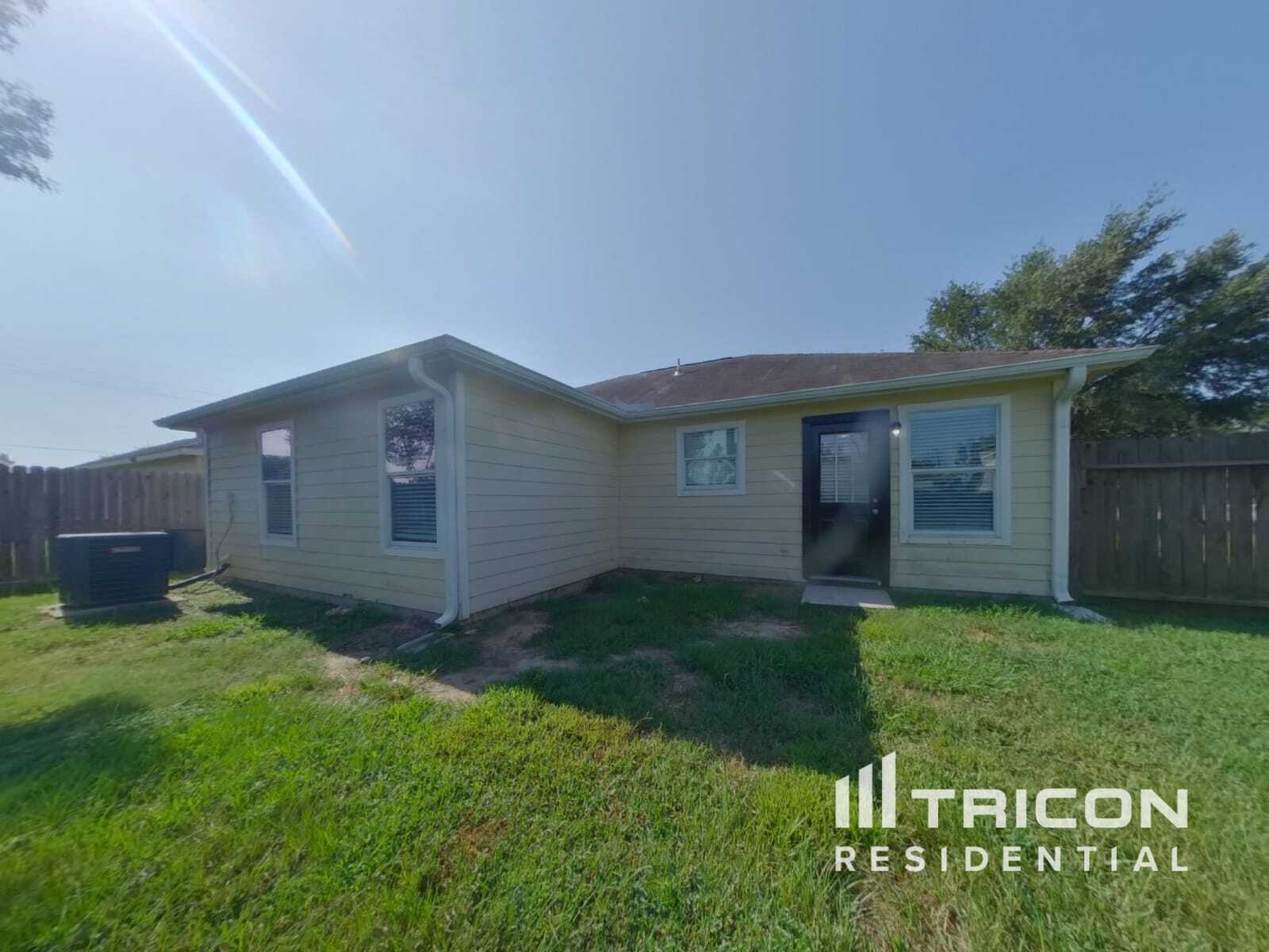 Building Photo - 16295 Hidden Deer Ln