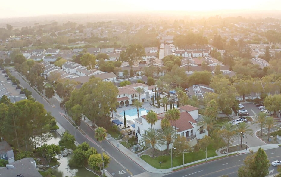 Building Photo - 27 Seventy Five Mesa Verde
