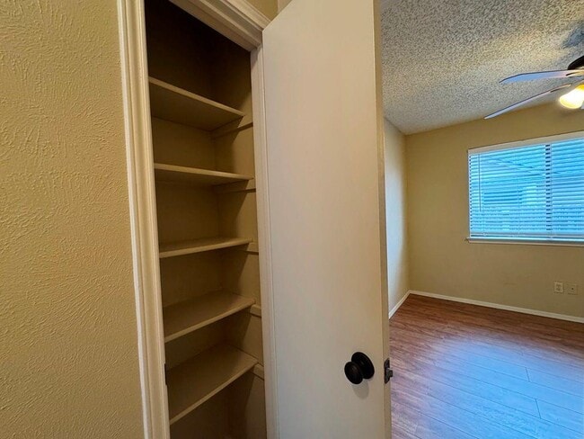 Building Photo - 1002 Great Britain Blvd