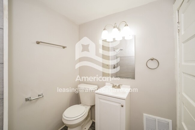 Building Photo - 2117 W 85th St