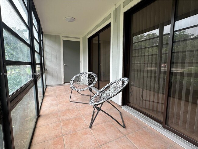 Building Photo - 9701 Hammocks Blvd