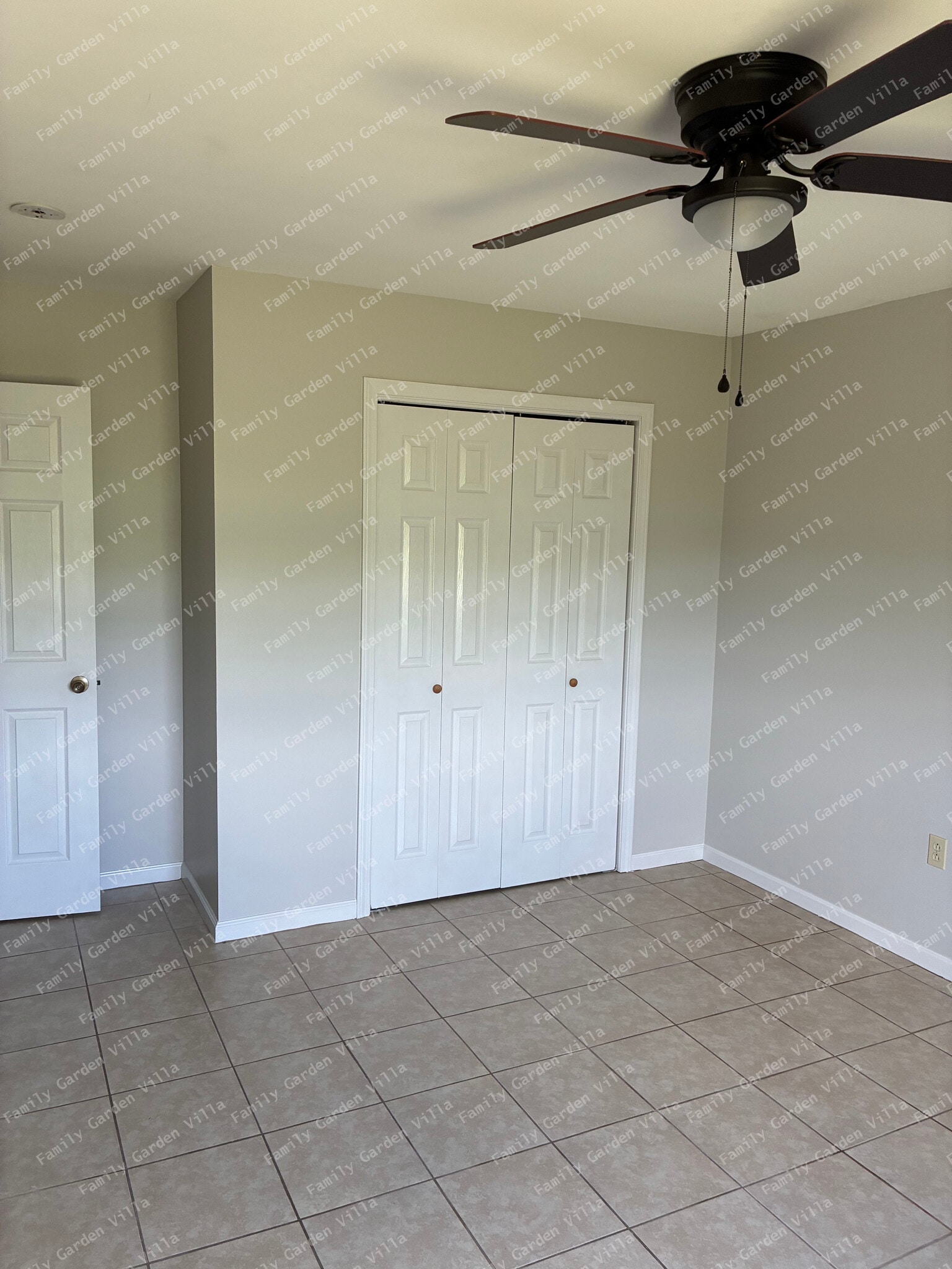 Building Photo - 338 Gloria St