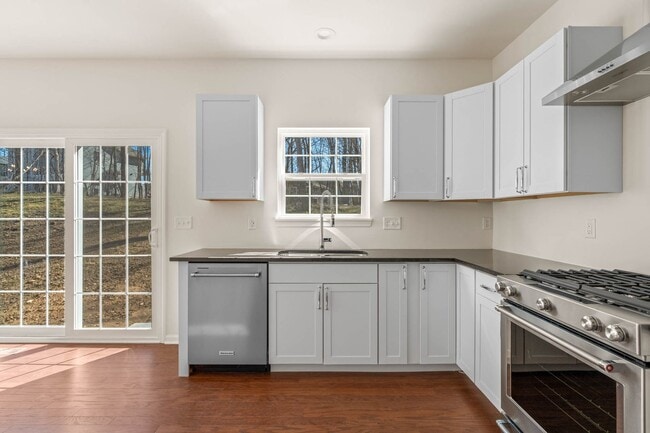 Building Photo - 1824 Forest View Ct