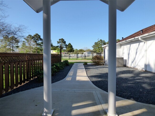Building Photo - 4832 FM 2218 Rd