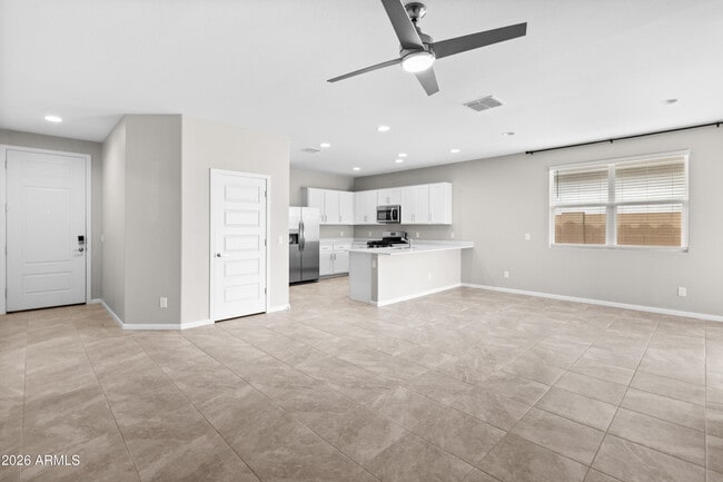 Building Photo - 3236 Juniper Cyn Dr