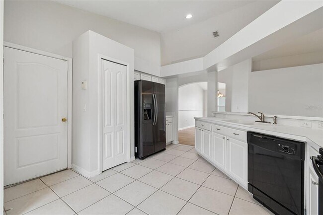 Building Photo - 2222 Roanoke Springs Dr