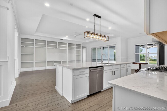 Building Photo - 799 Hookline Cir