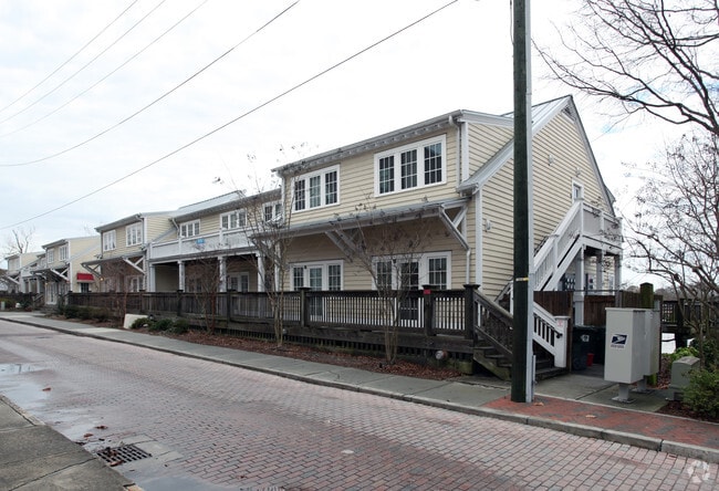 Building Photo - Riverwalk Condominiums