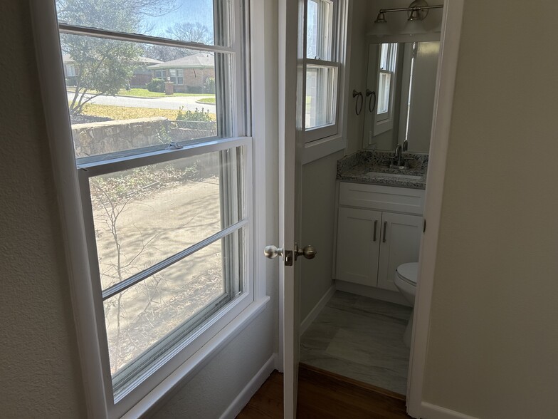 View into 1/2 Bath in original Master - 3404 Martin Lydon Ave