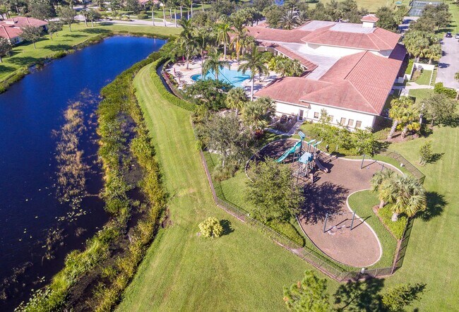 Building Photo - 8060 Kiawah Trce