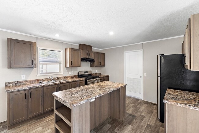 Building Photo - 687 Elmdale Ln