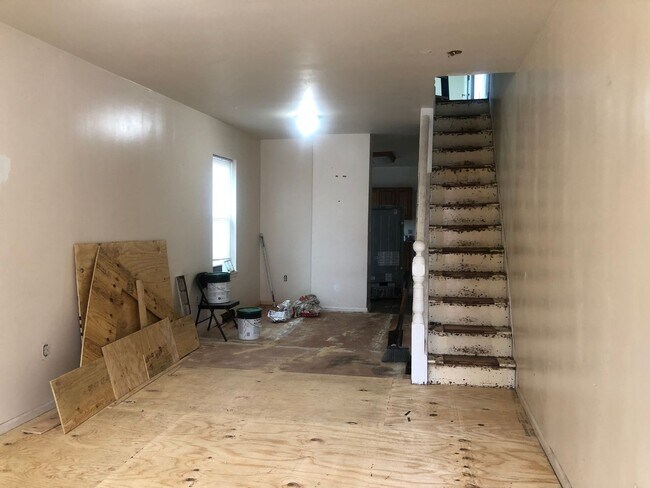 Building Photo - 3 Bedroom House in Great Trenton Neighborhood! This House is Getting a Makeover!