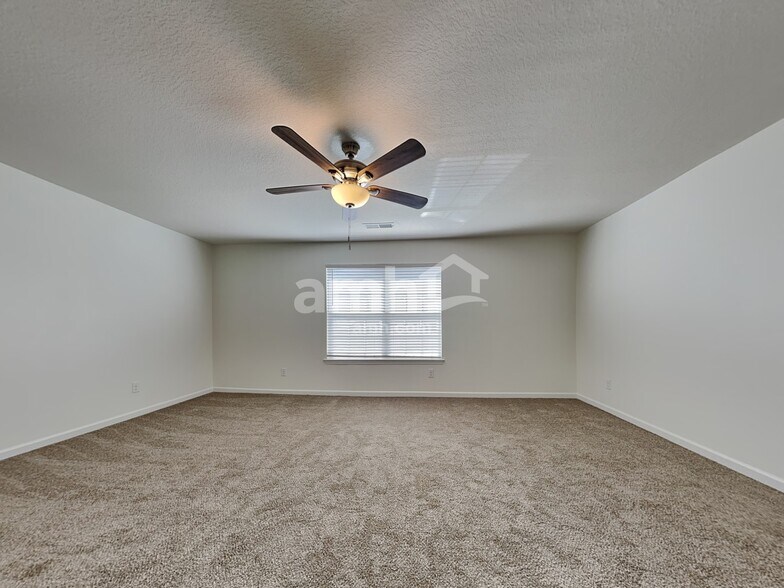 Building Photo - 2578 Cottonwood Dr
