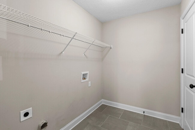 Building Photo - 2208 Jeannie Bell Ct
